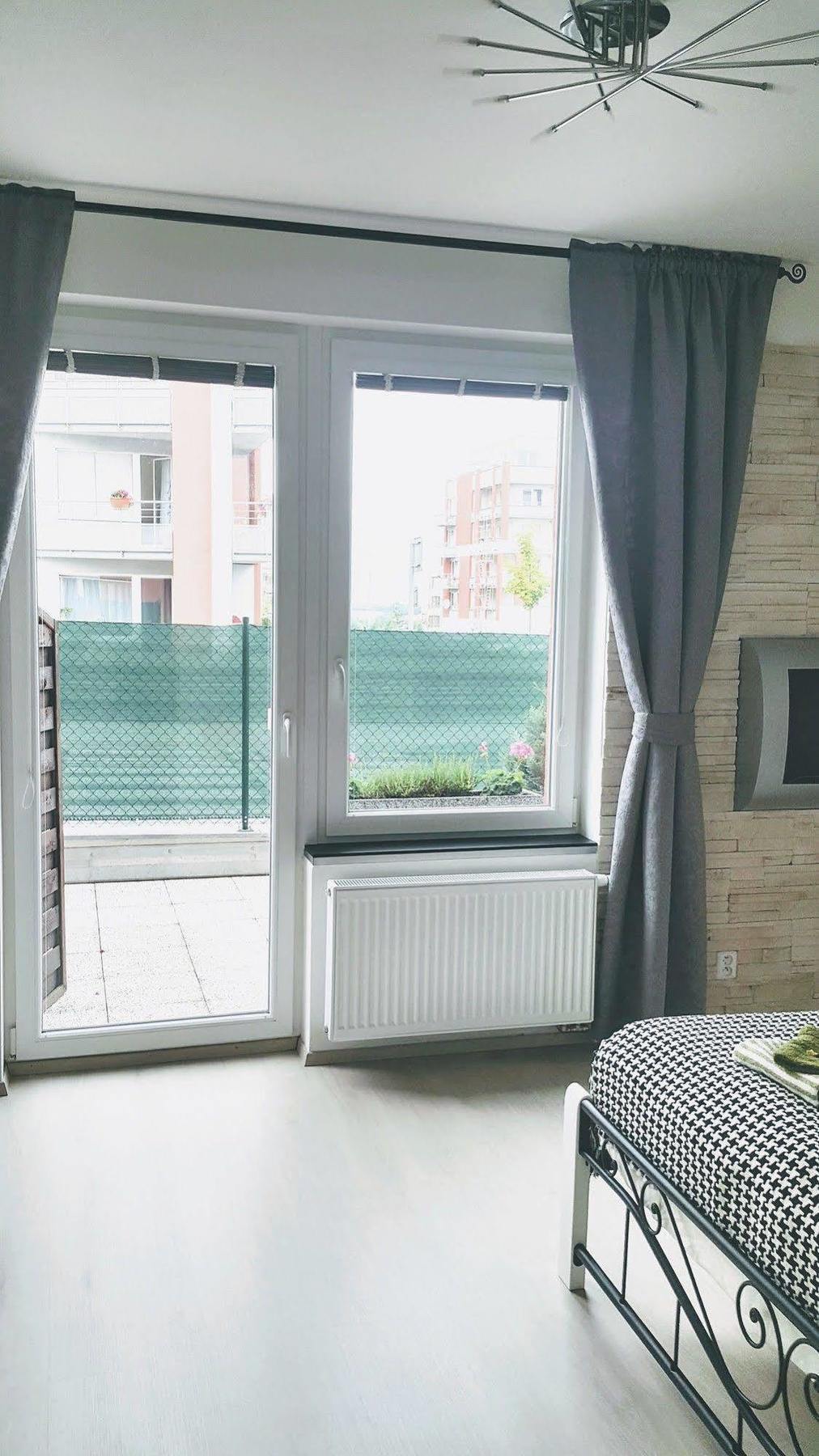 Apartment Bastien Near Airport Prague