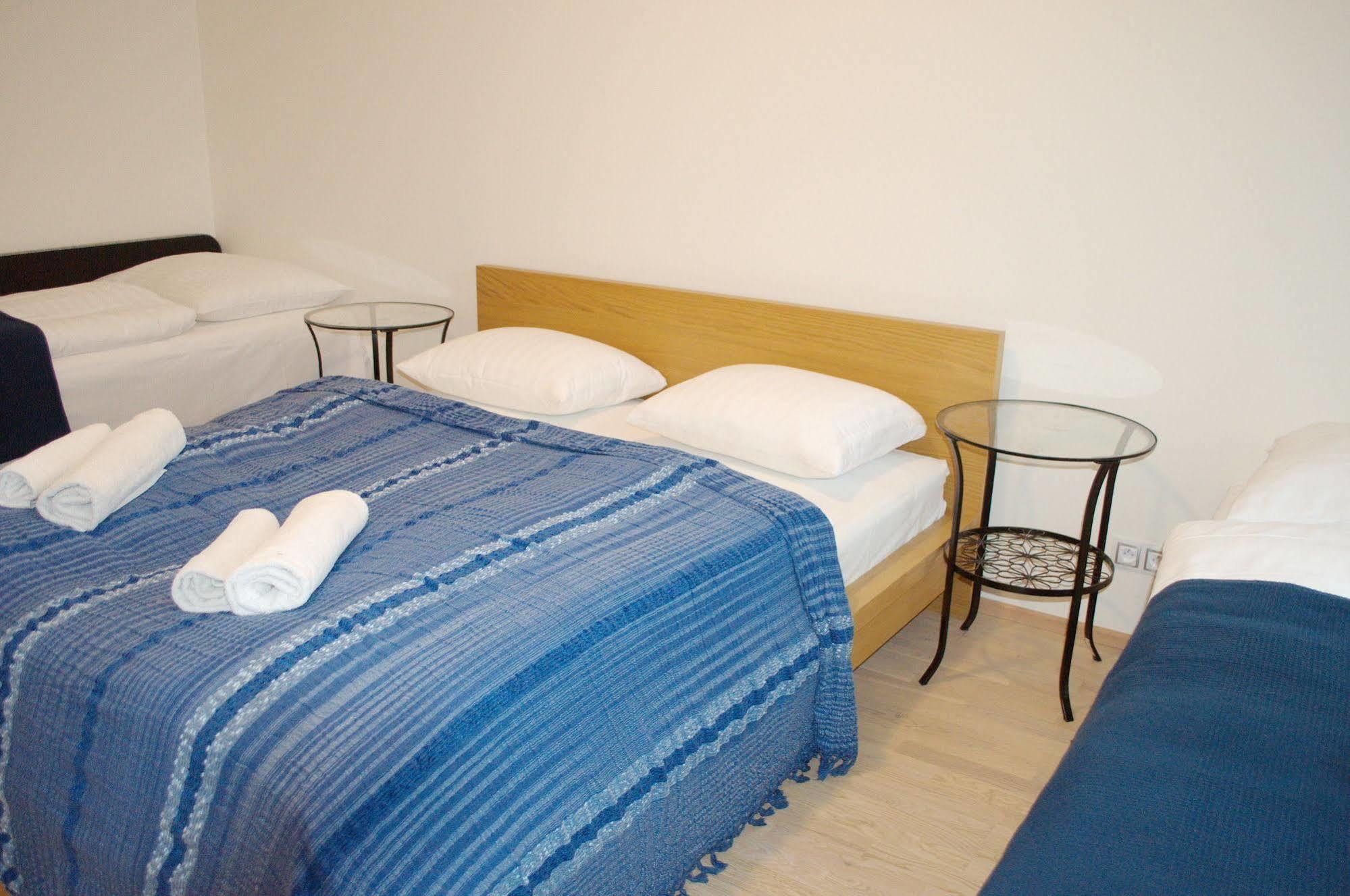 Enjoy In Garden Apartment Prague
