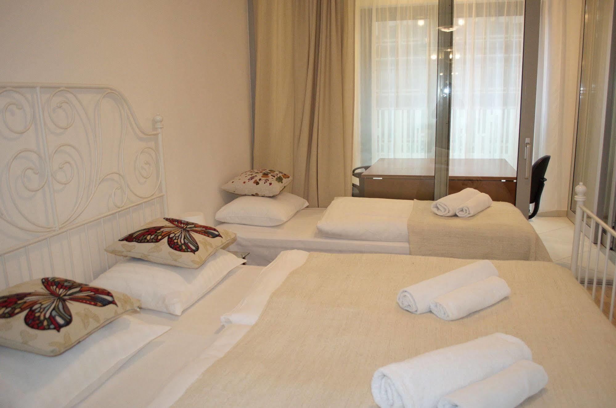 Enjoy In Garden Apartment Prague