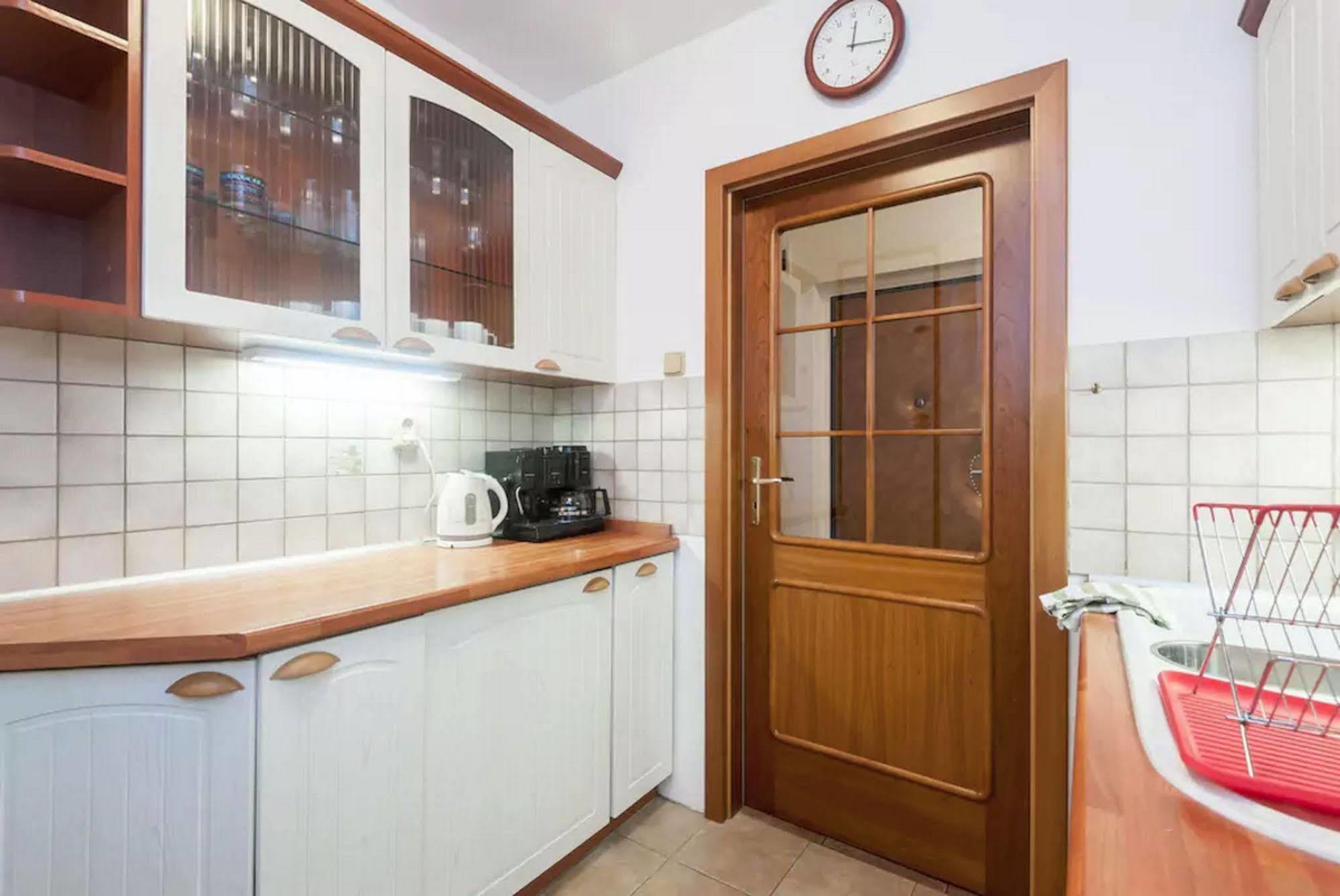 Apartment Long