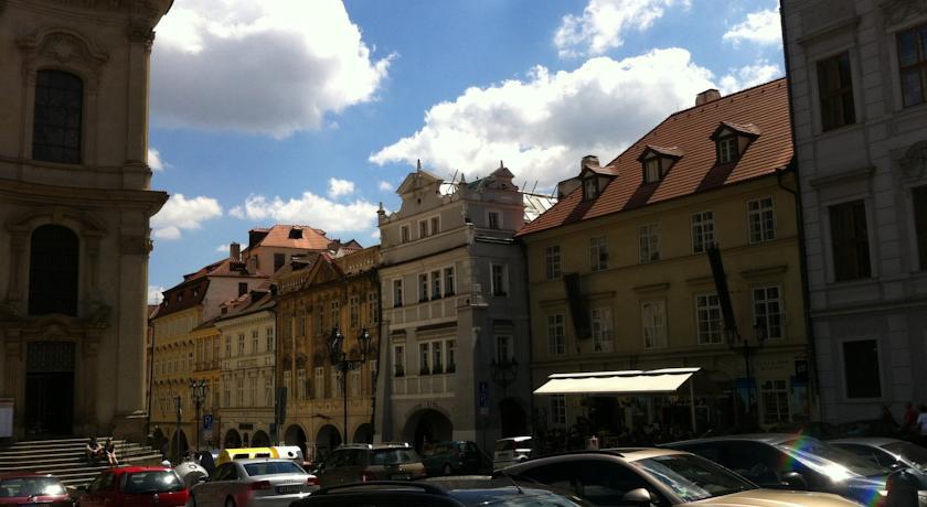 Little Town Budget Prague