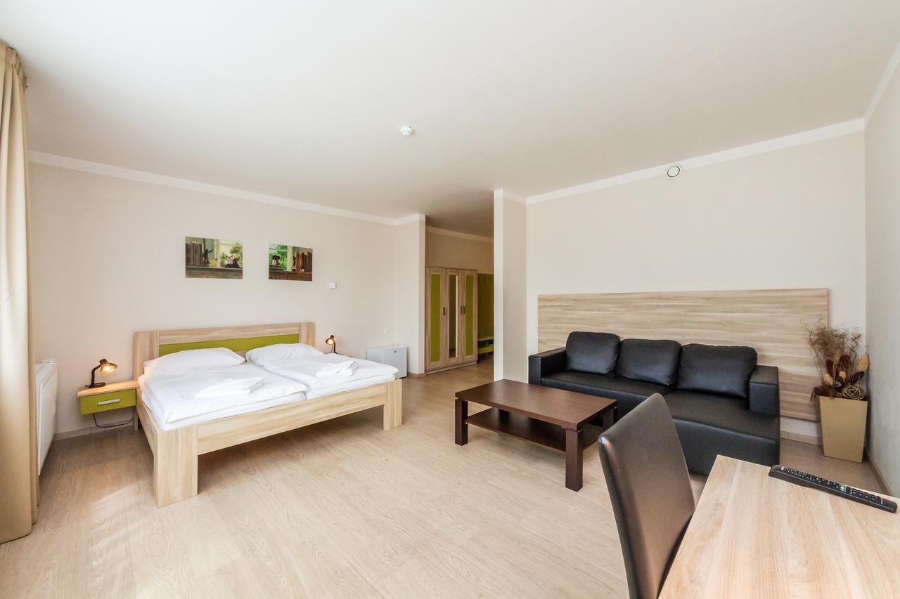 Nad Kralovnou & Restaurant Hotel Prague