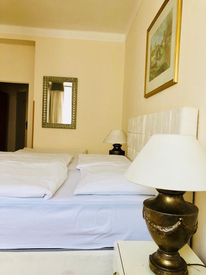 Mira Hotel 3*
