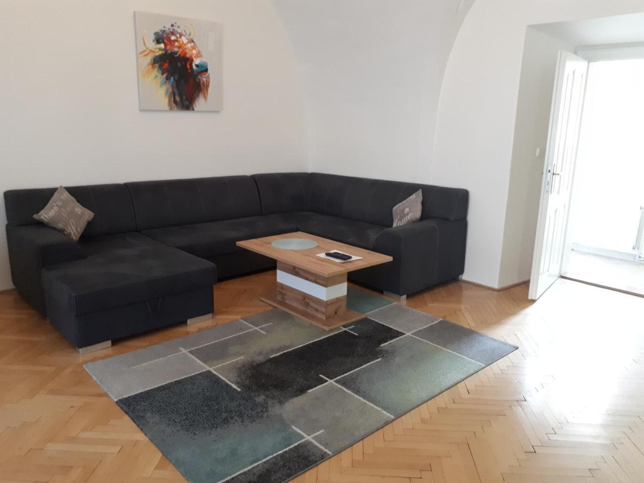 Proko 2 Apartment *