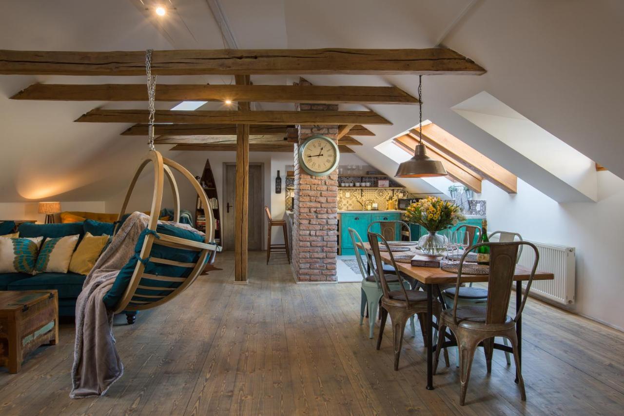 Gigantic Boho Chic 3 Bedroom 3 Bathroom Loft With Hanging Chair Appartement