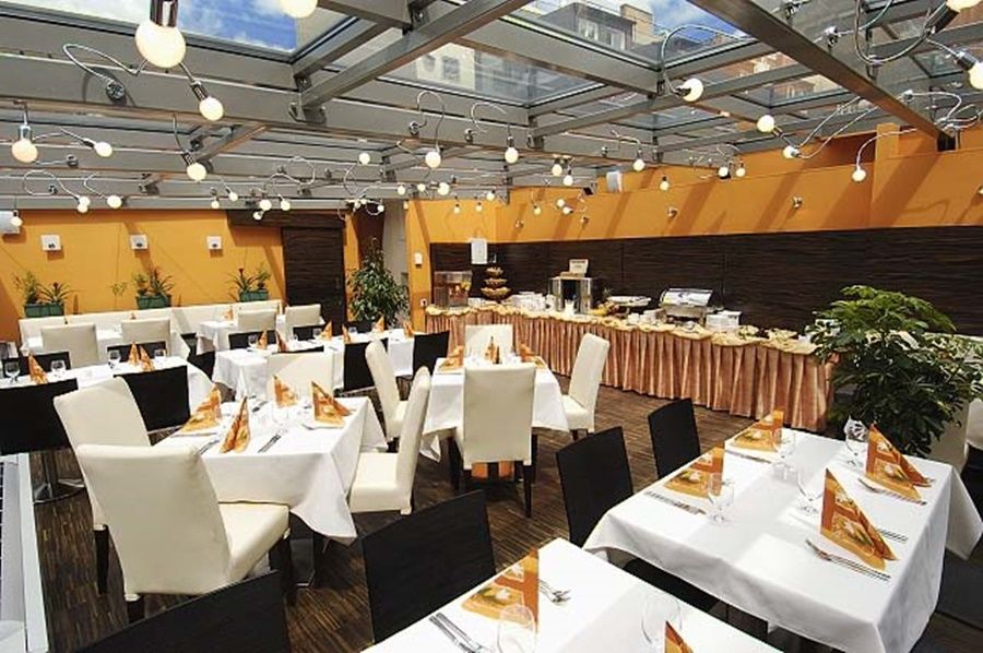 Hotel Ea Crystal Palace