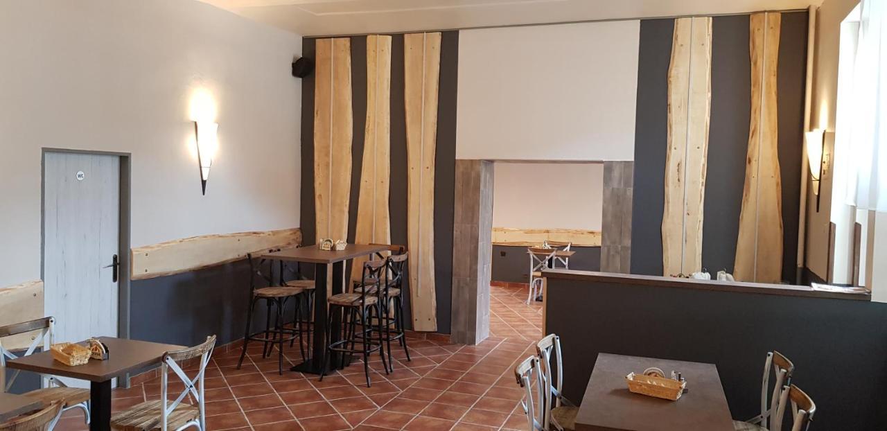 Han/Misafirhane & Restaurace Na Rychte Prag