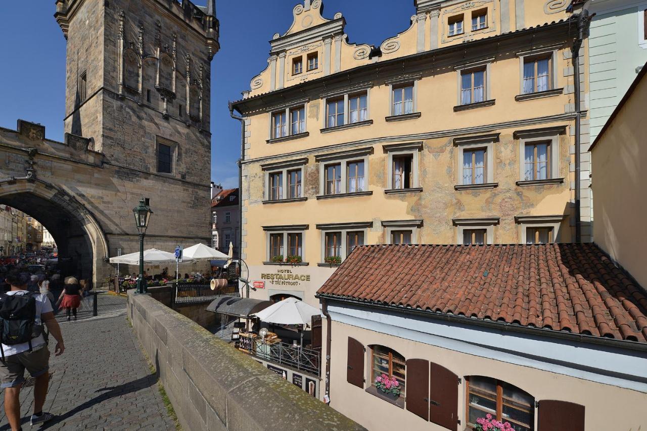 U 3 Pstrosu Prague