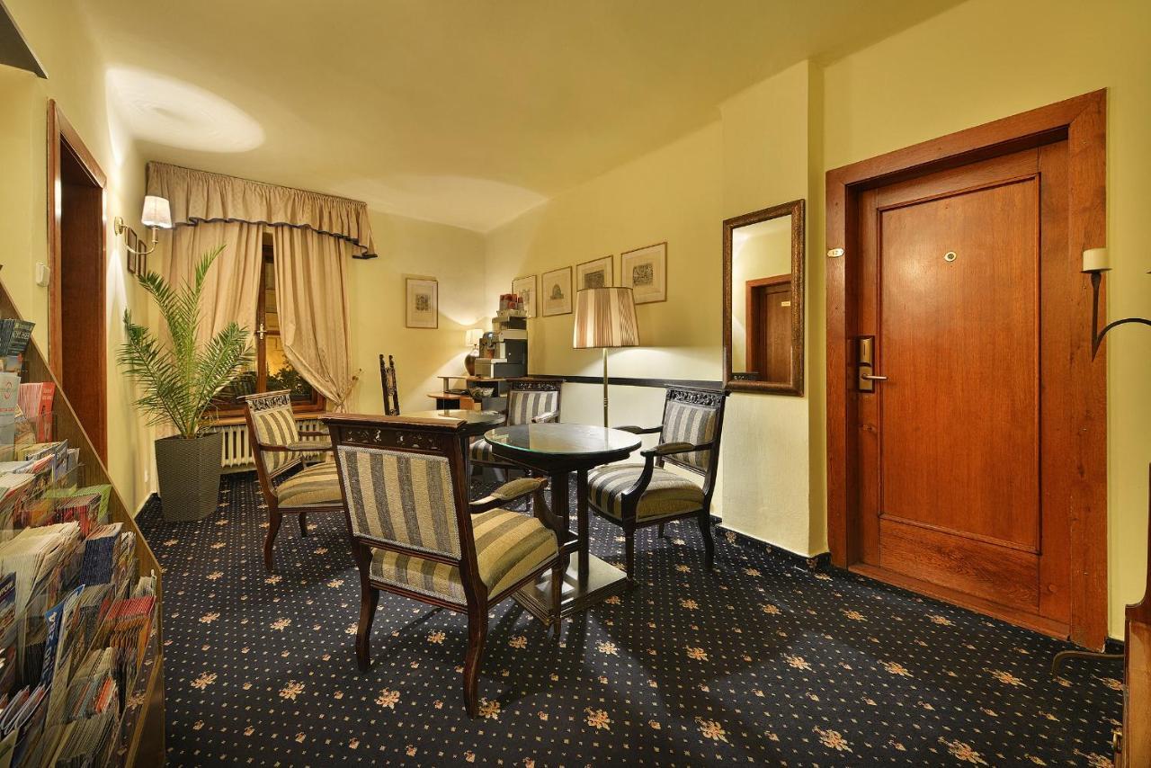 Hotel U 3 Pstrosu Prague