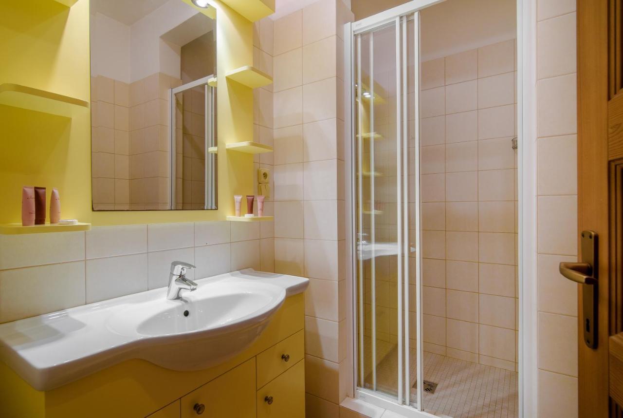 Ginosi Elema Apartel Apartment Prague