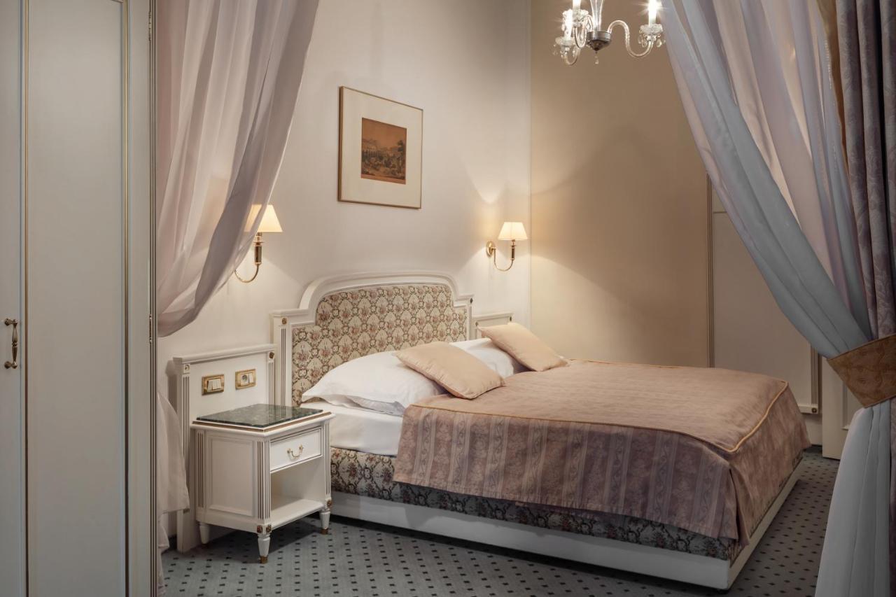 Ambassador Zlata Husa Otel 5*