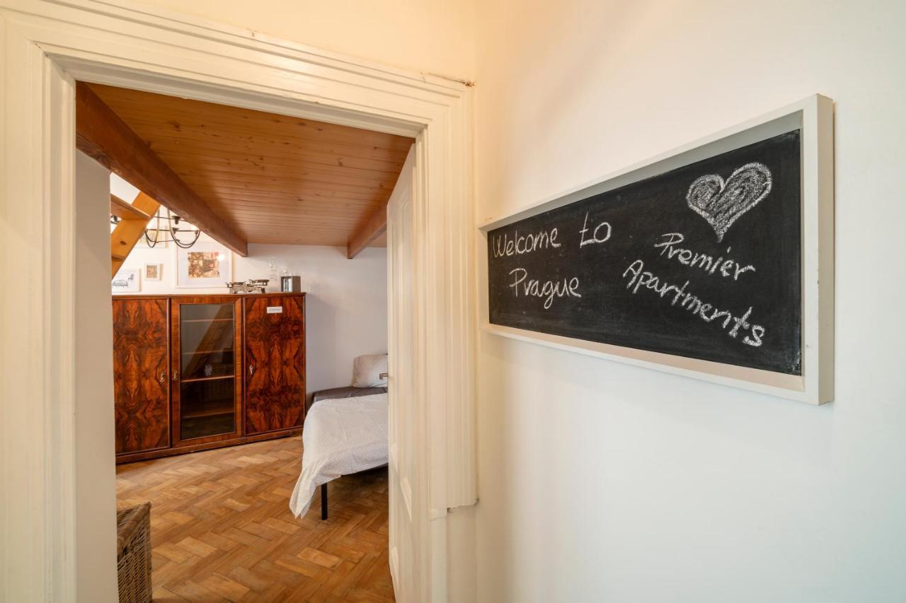 Premier Vodickova Apartment *