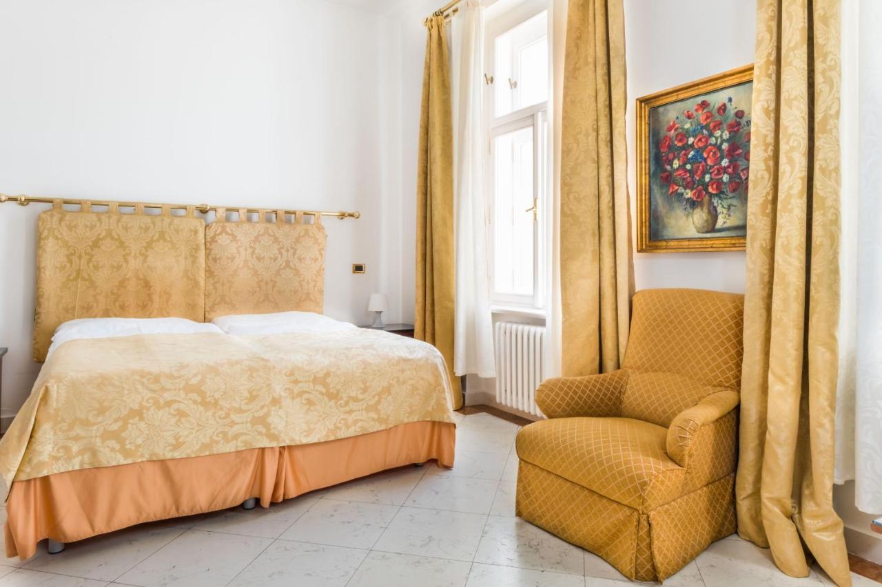 Hotel La Fenice 4*