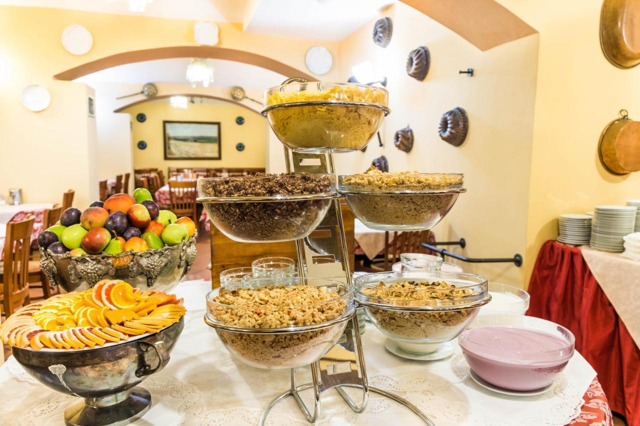 La Fenice Hotel
