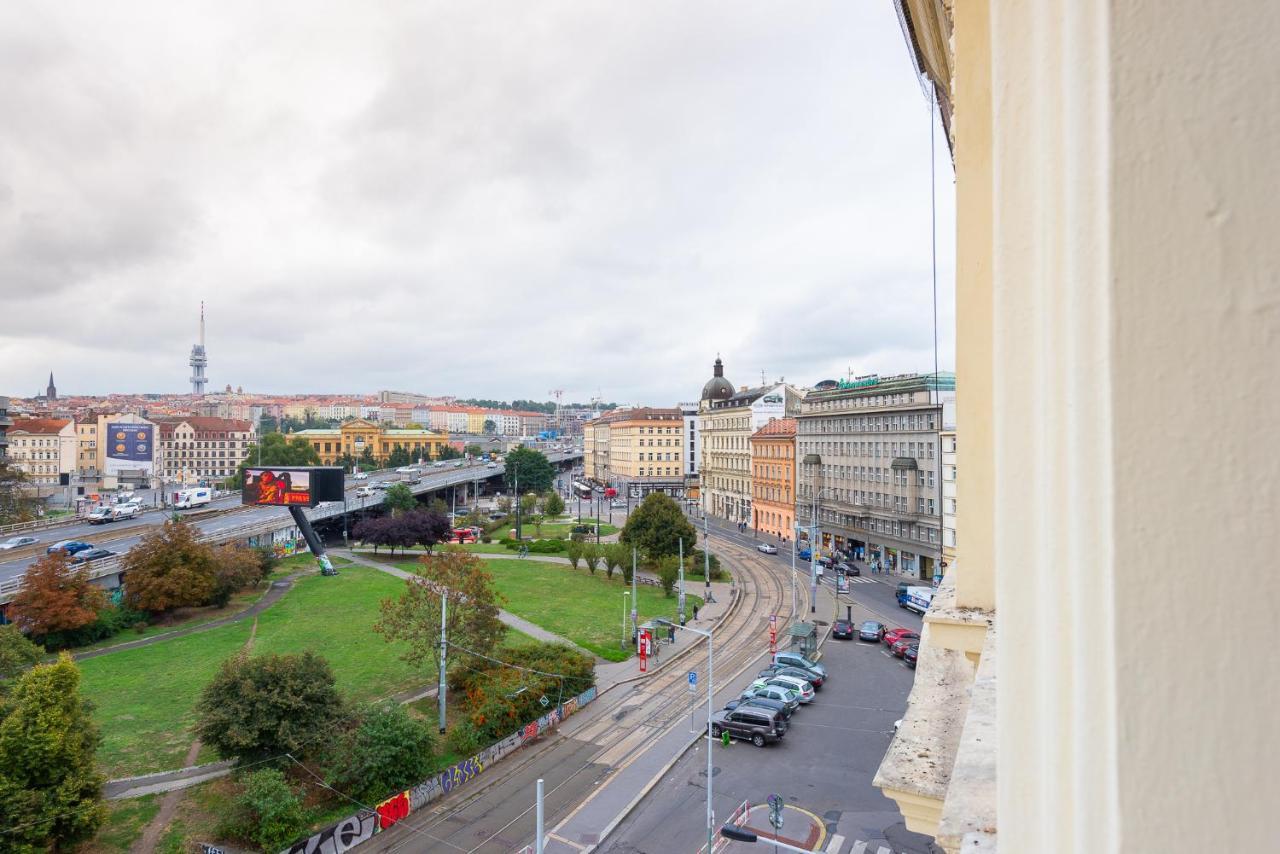 Tesnov Grande * Praga