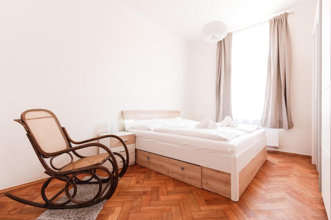Days - Stylish New Town Apartment Prague
