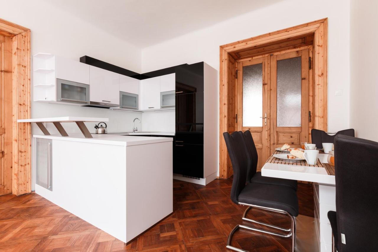 Days - Stylish New Town Apartment Prague