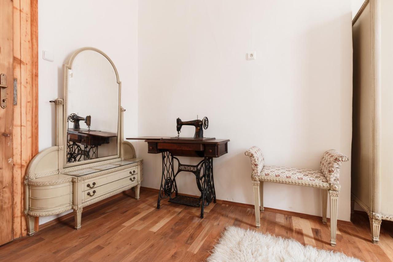 Days - Stylish New Town Apartment Prague