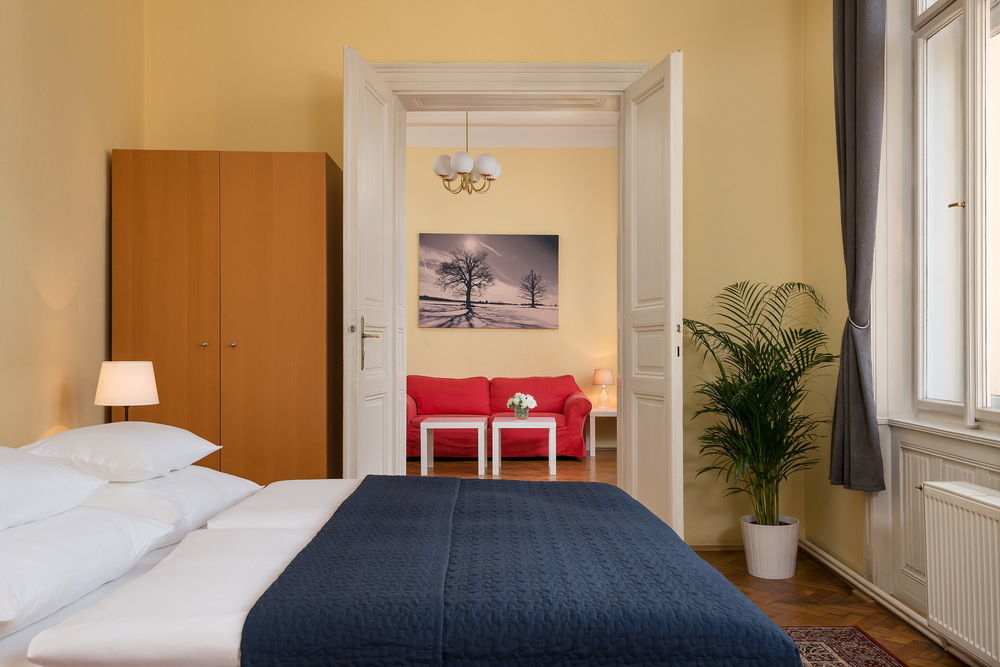 Old Town Aparthotel 3*