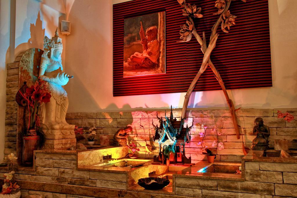Ambassador Zlata Husa Otel 5*