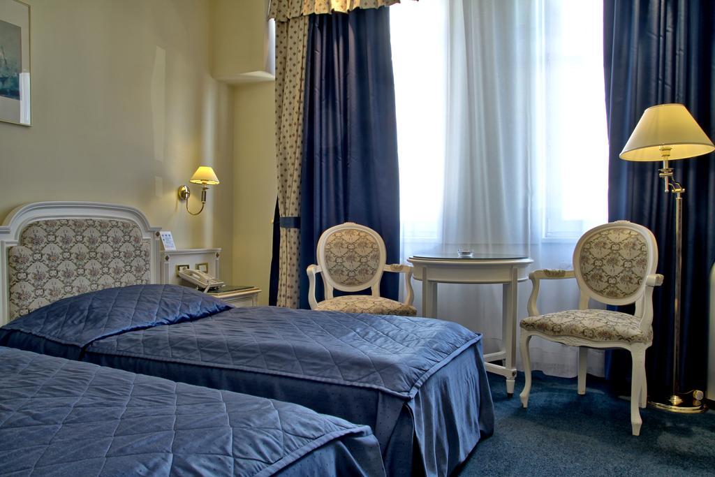 Ambassador Zlata Husa 5* Praga