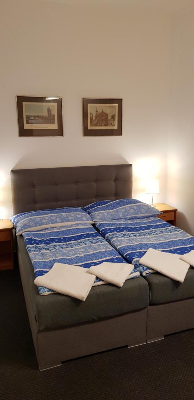 & Restaurace Na Rychte Han/Misafirhane 3*
