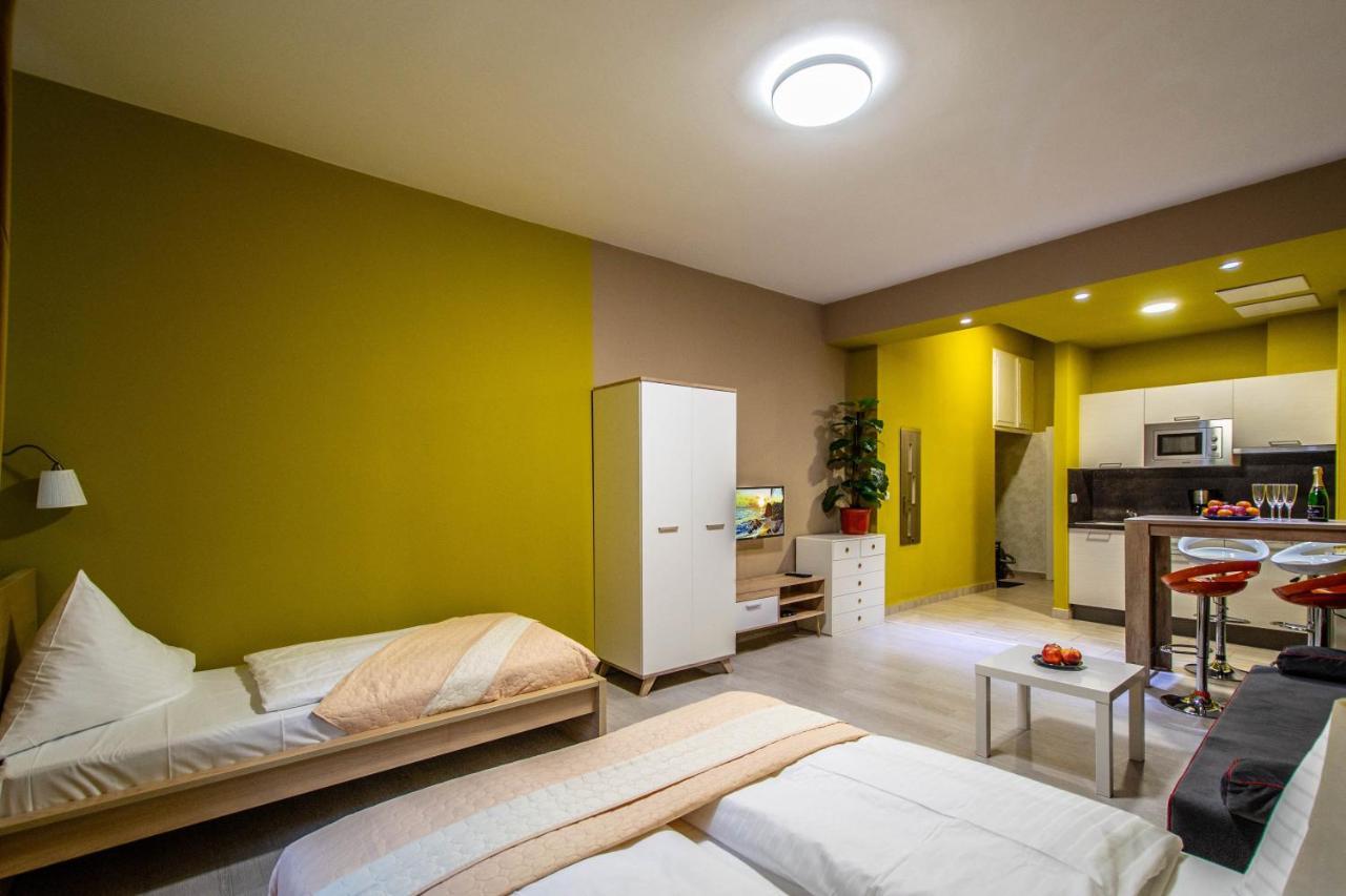 Executive Bright Apt. By Ruterra * Praga