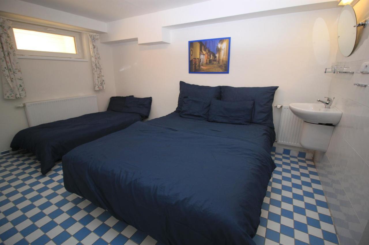 Conifer Idyllicprague Holiday home *