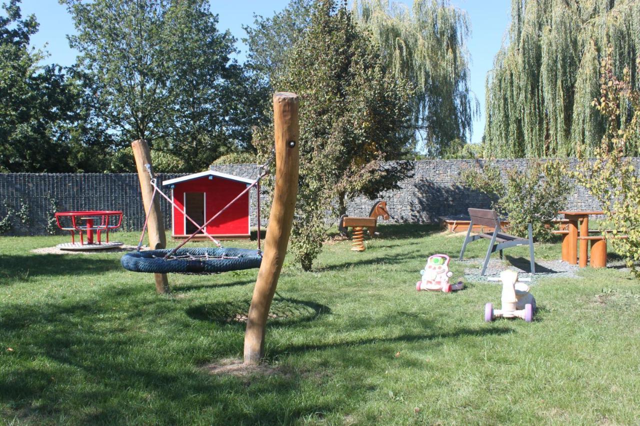 Conifer Idyllicprague Holiday home *