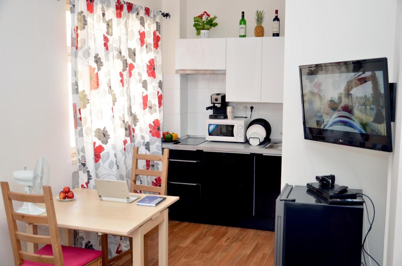 Central National Apartment *
