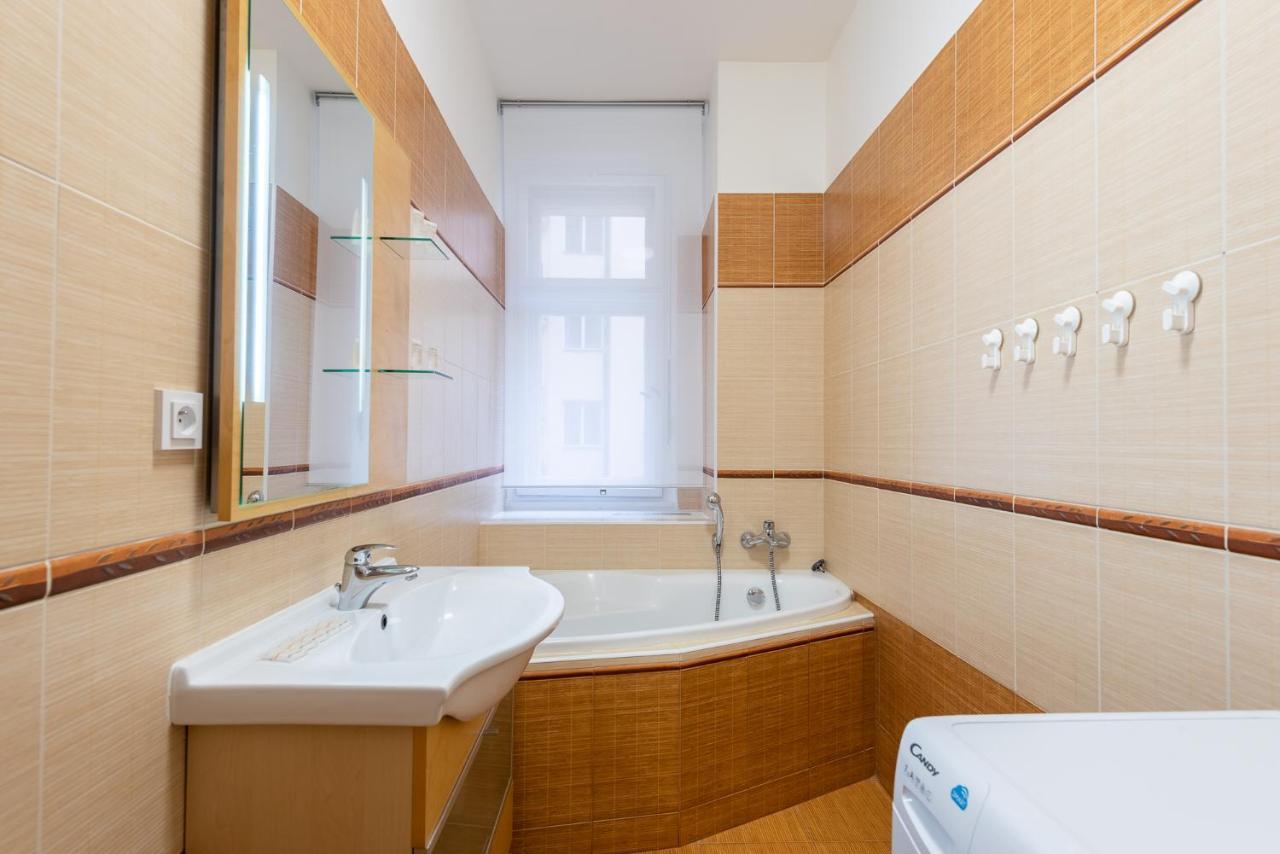 Apartment Splash