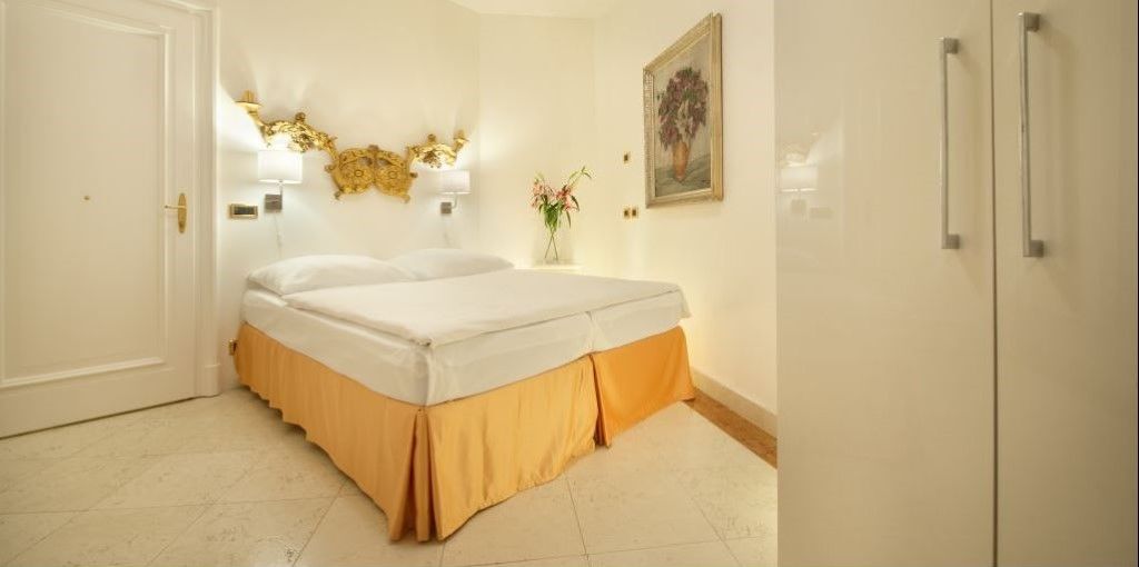 La Fenice Hotel