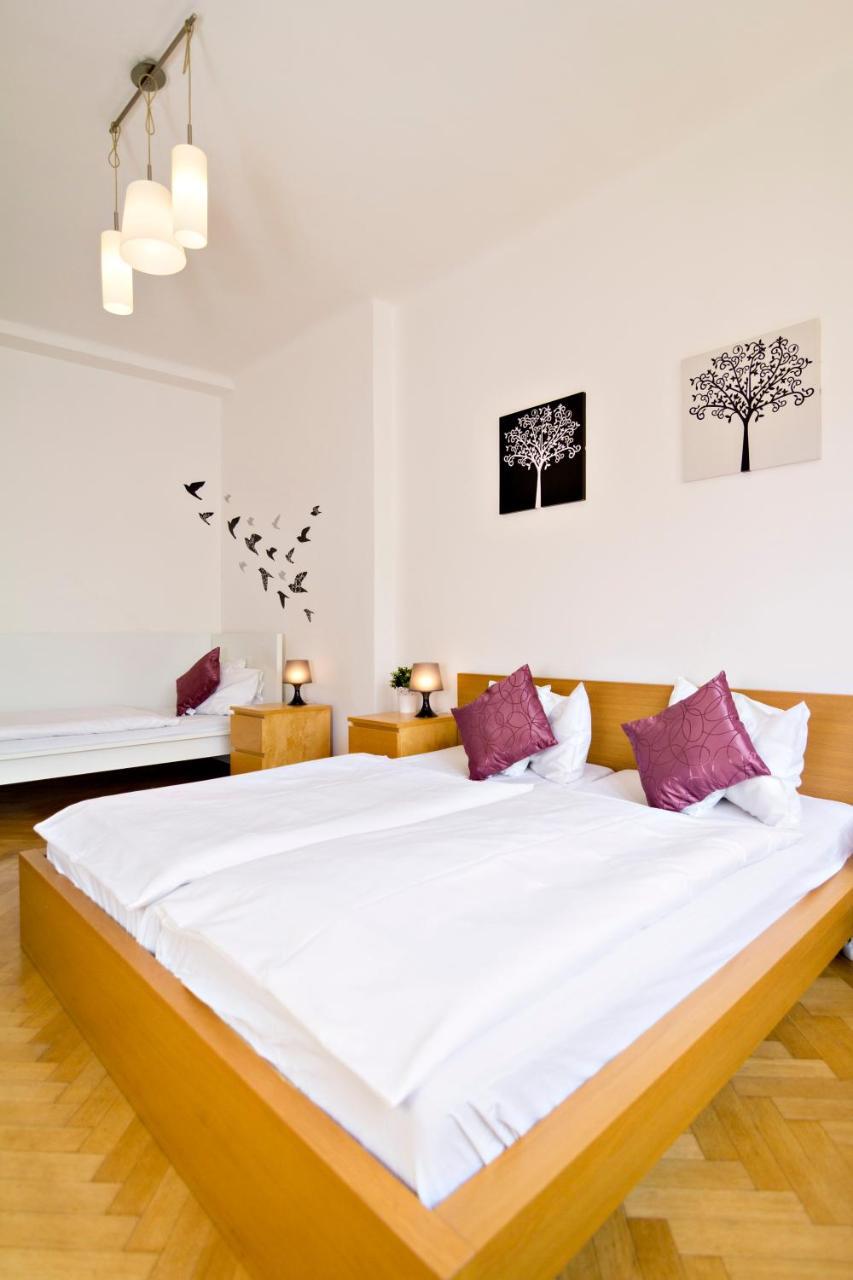 Apartment With 2 Bathrooms *