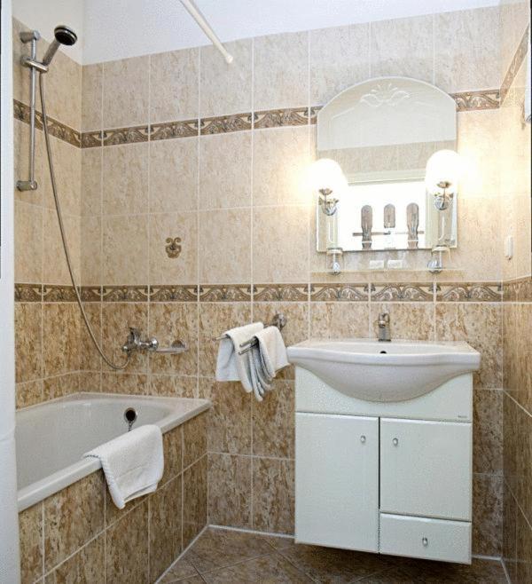 Excellent 3* Prague