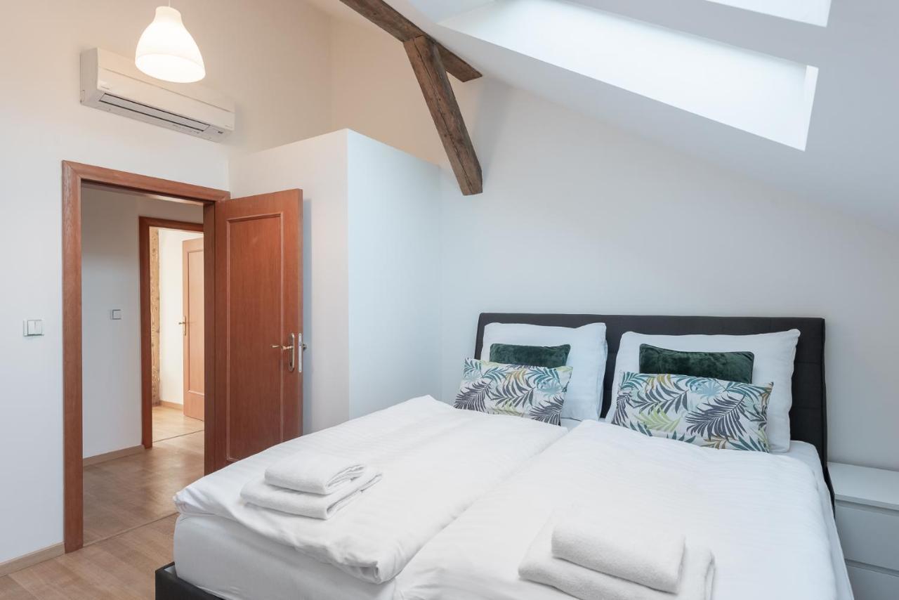 Tesnov Grande Apartamento