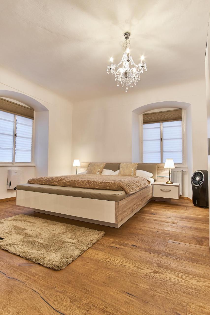 Apartment Charles Bridge Royal