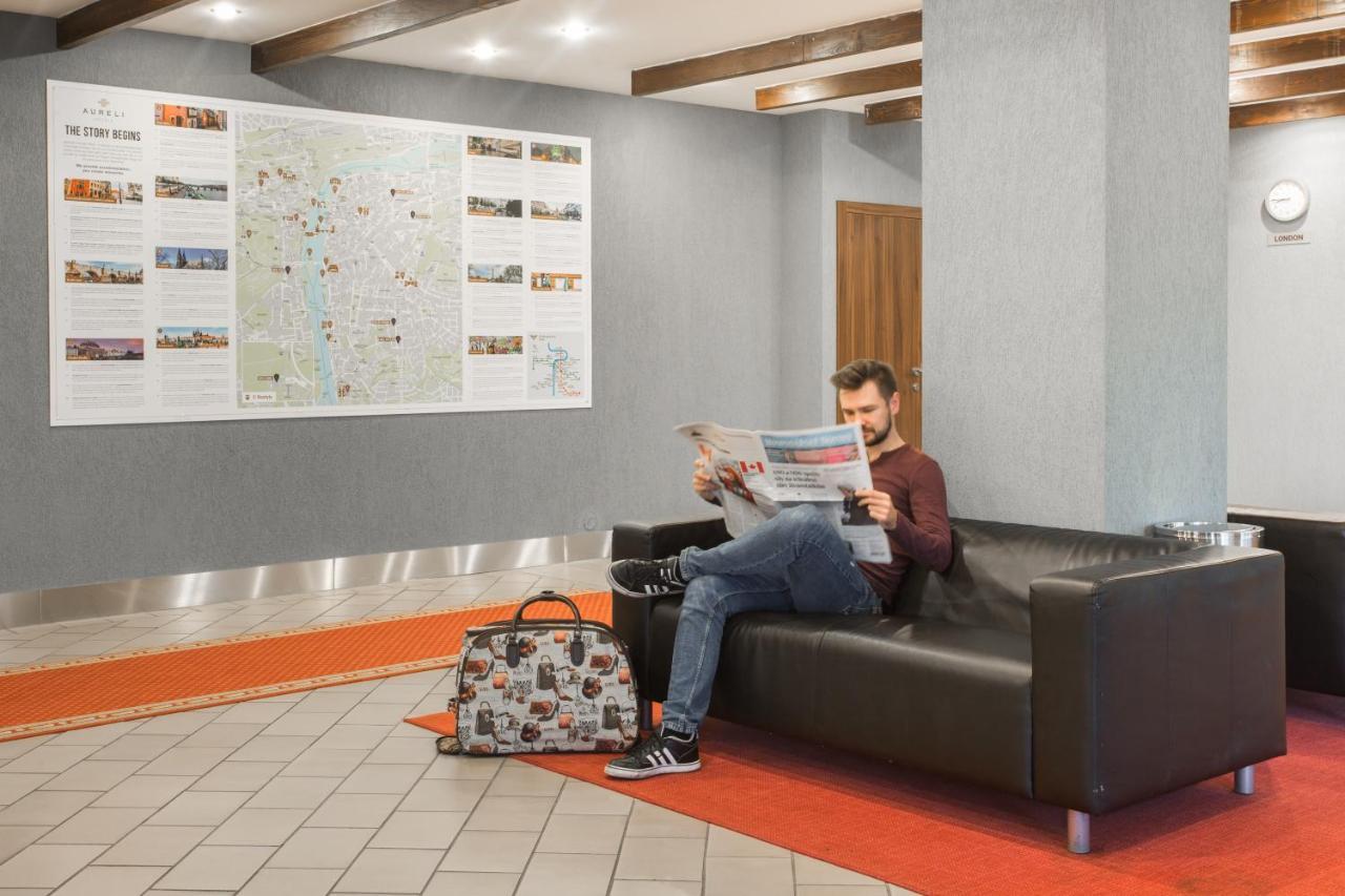 Globus Hotel 3*