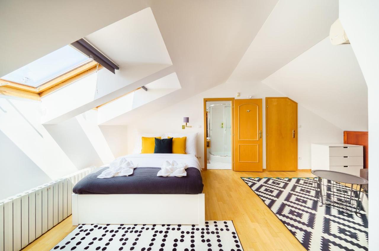 Alone 5br+3bath Penthouse In Center Of