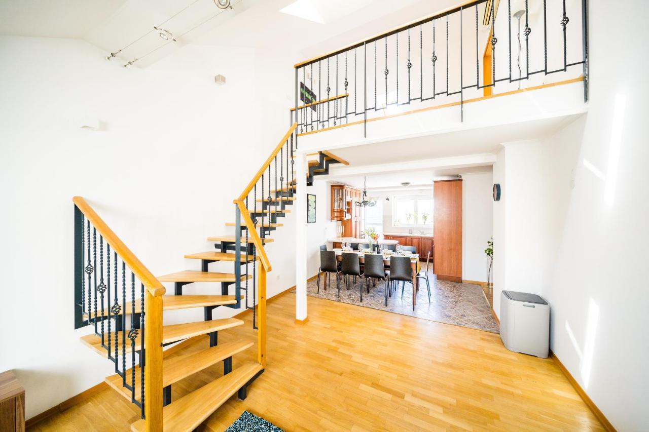 Alone 5br+3bath Penthouse In Center Of Apartment Prague