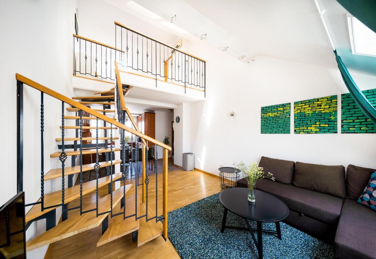 Alone 5br+3bath Penthouse In Center Of Apartment *