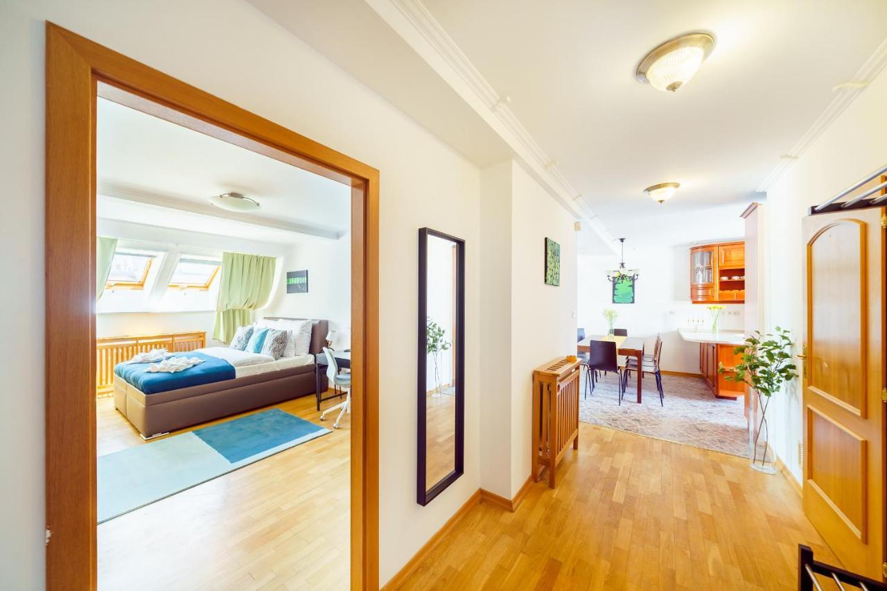 Alone 5br+3bath Penthouse In Center Of Apartment Prague