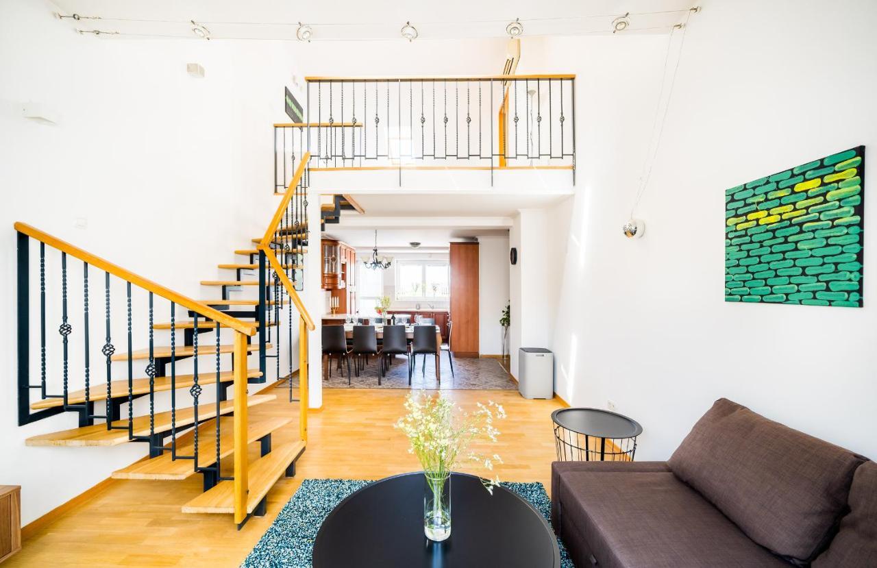 Alone 5br+3bath Penthouse In Center Of Apartment *