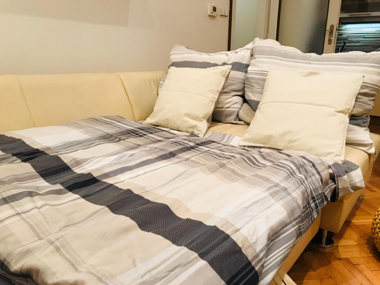 U Obecniho Dvora Apartment *
