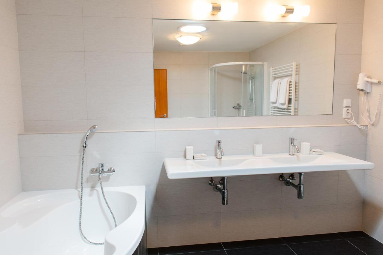 Adeba Hotel 3*