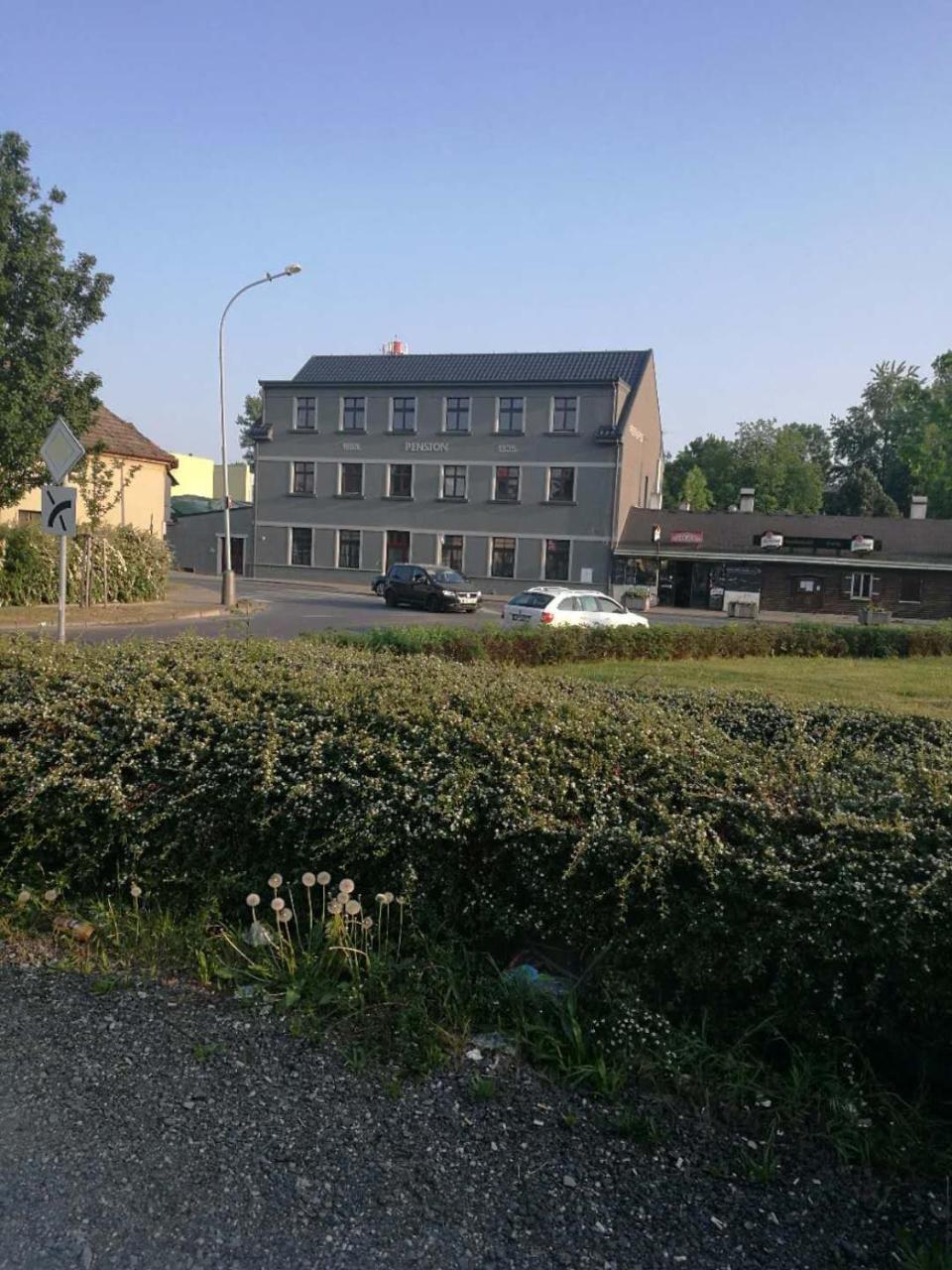 Sun-house Pension&restaurant -parkingfree- Otel