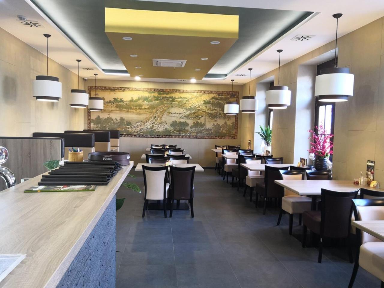 Sun-house Pension&restaurant -parkingfree- Otel 3*