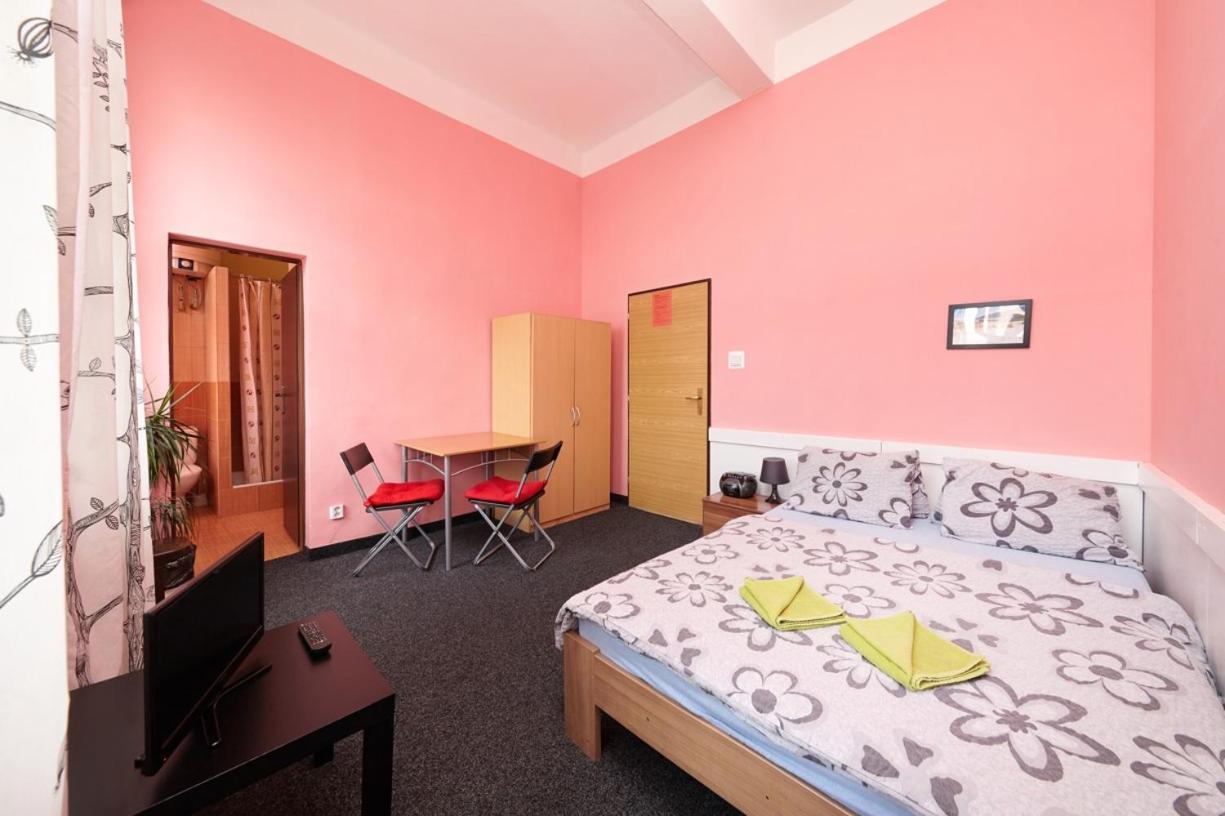 Onefam Arbes Auberge de jeunesse Prague