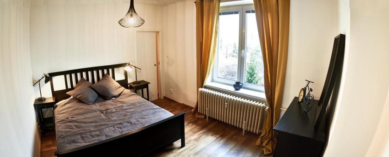 Bright Modern Daire Prag