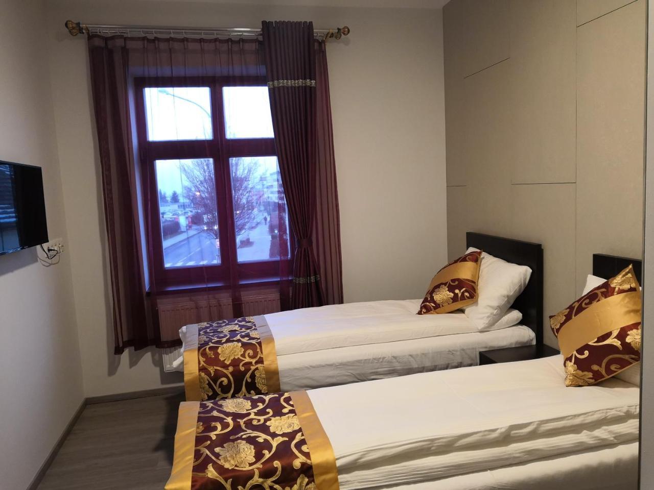 Sun-house Pension&restaurant -parkingfree- Otel