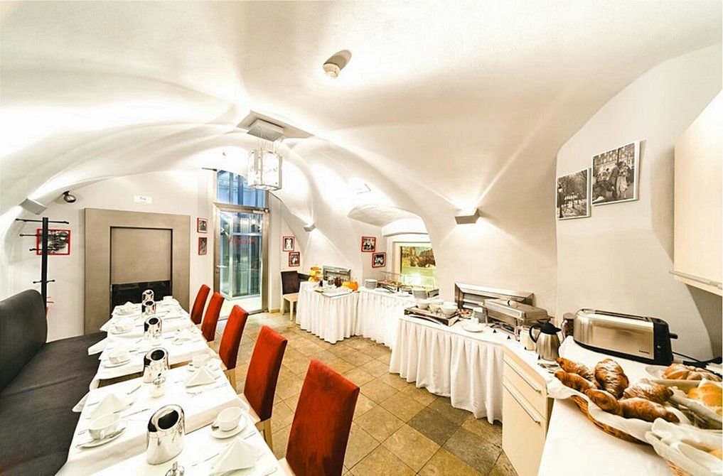 Hotel The Golden Wheel Prague